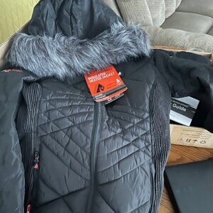 Womens Heated Coat with Fur lined hood  size XS